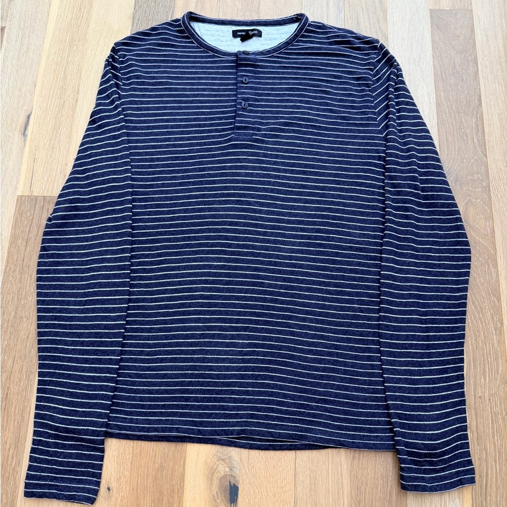 Treasure & Bond Men’s Navy and White Striped Henley Too